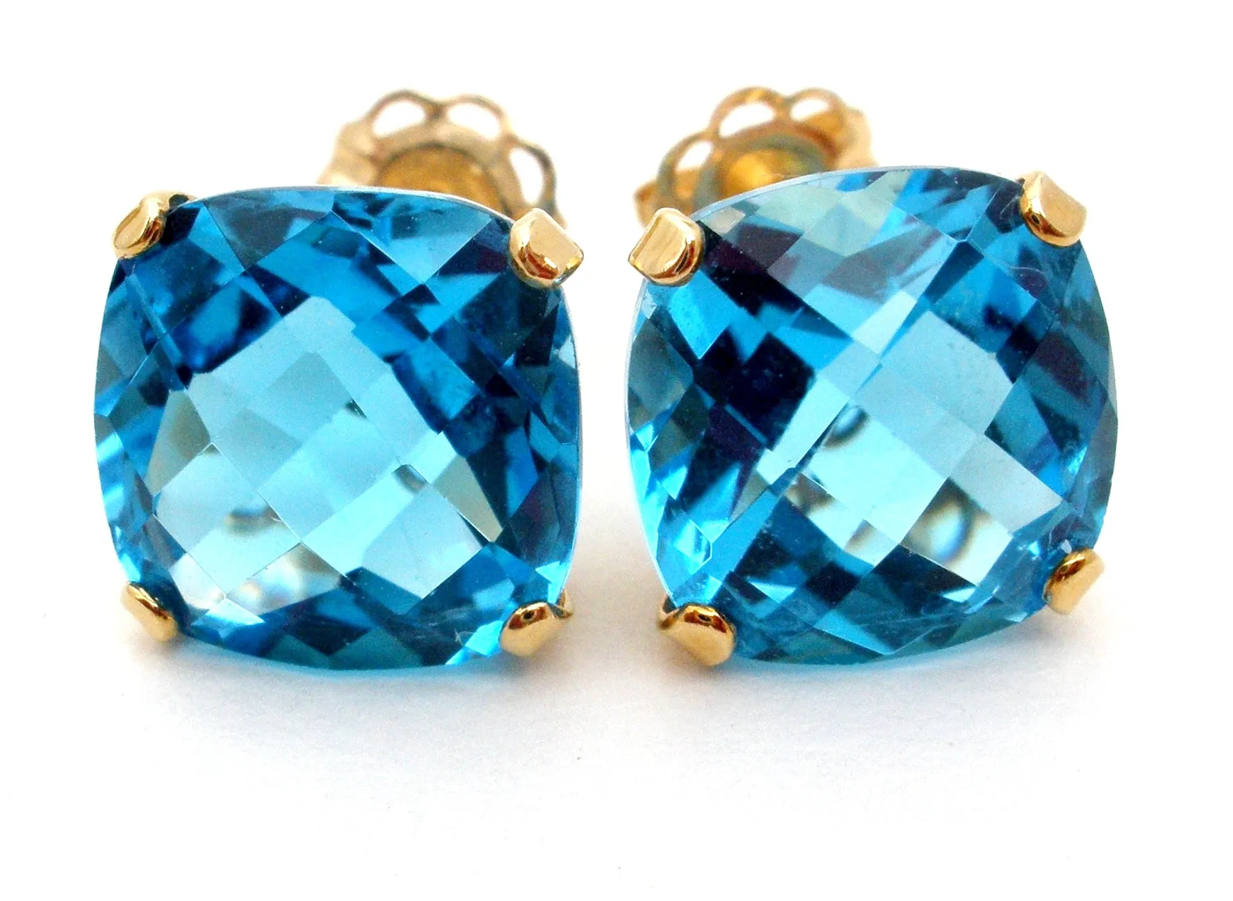 14K Gold Blue Topaz Earrings 5 Cts