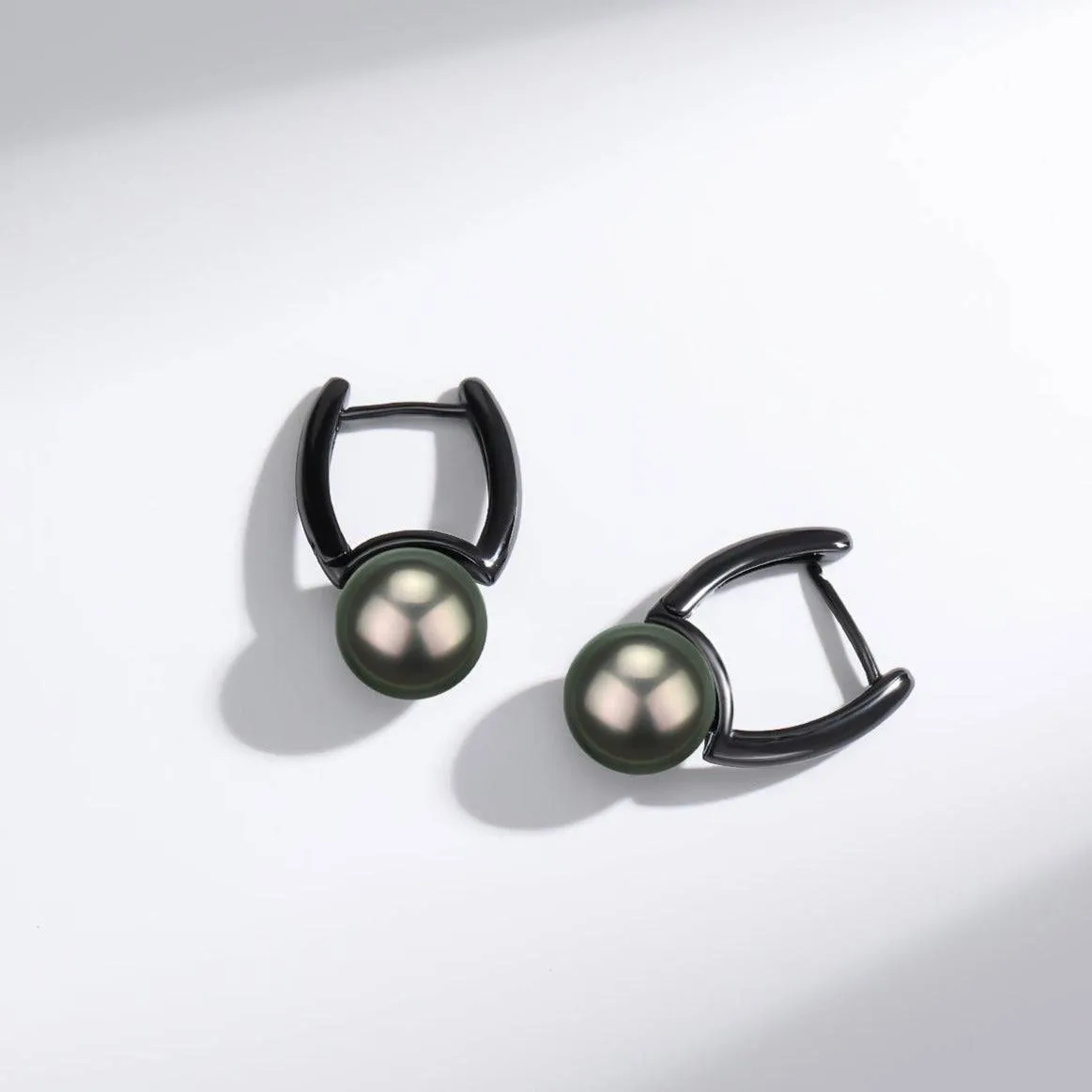 9-10mm Tahitian Pearl & Noir Elegance Barrel Earrings