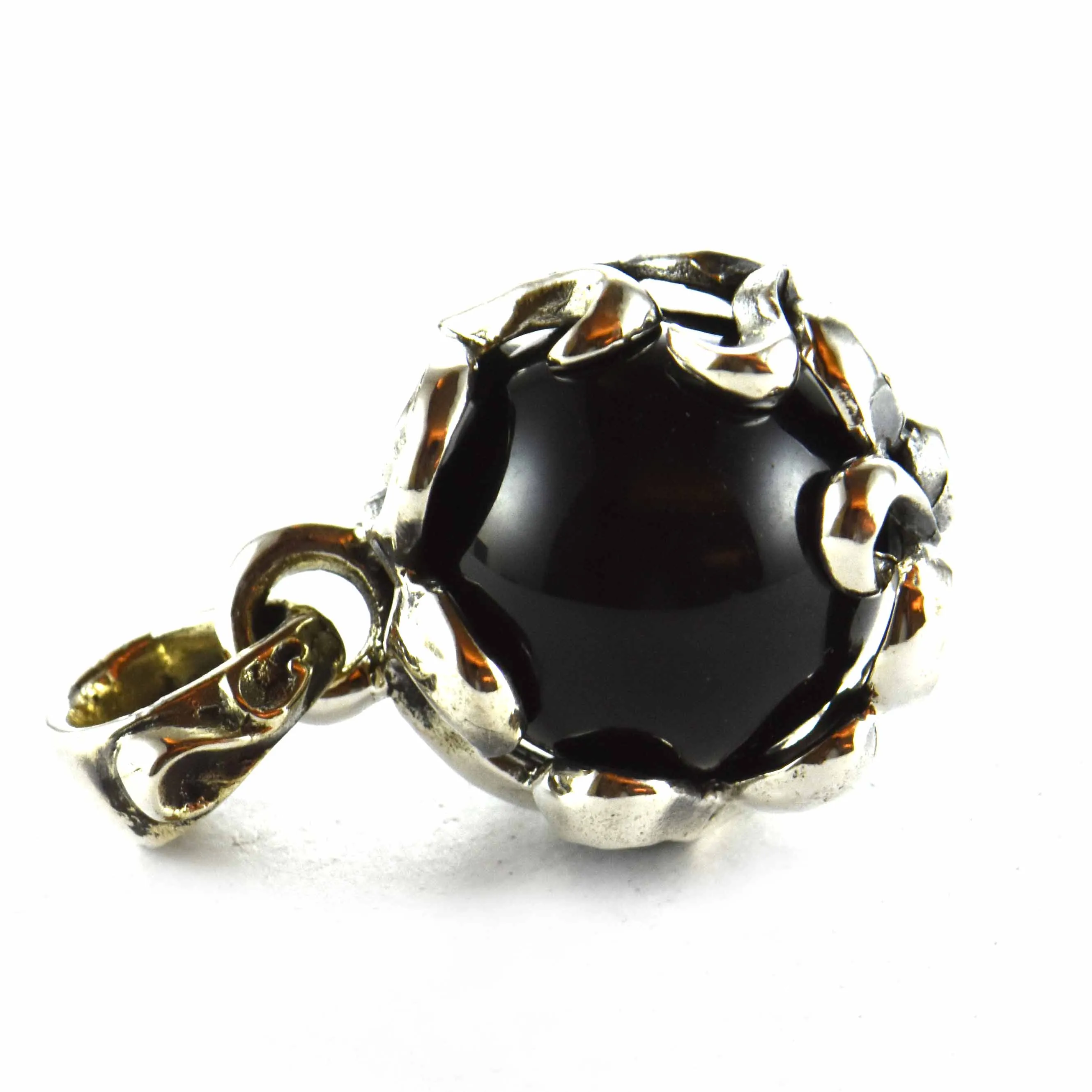 Big ball silver pendant with black stone