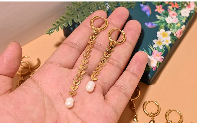 Boho Earrings, Dangle Earrings, Peal with Gold Chain