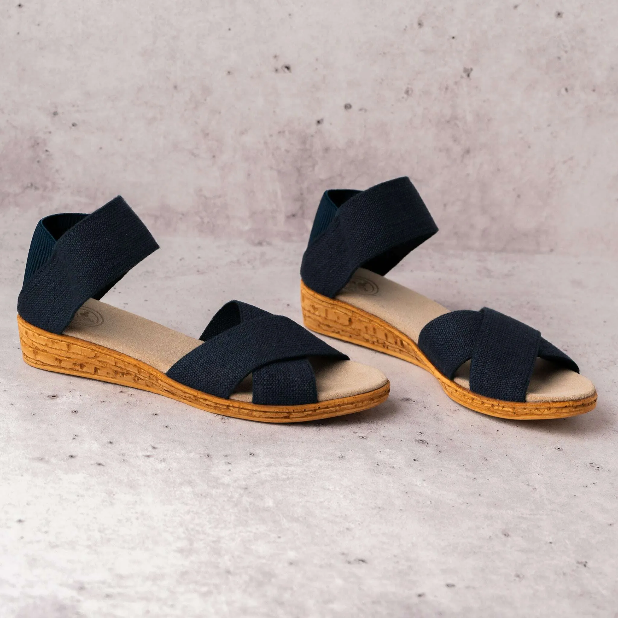 Charleston Shoe Co. - Peachtree in Navy & Procecco