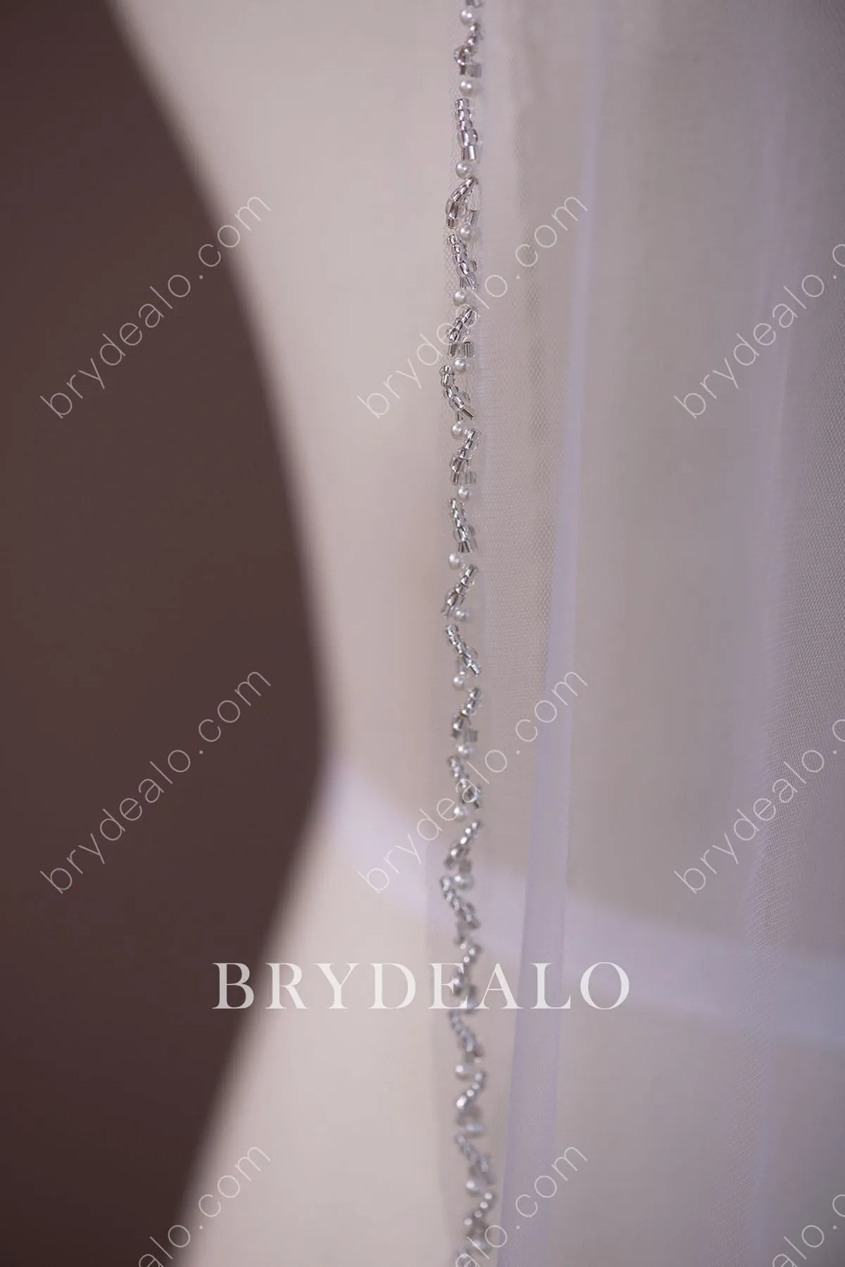 Charming Beaded Pearls Fingertip Bridal Veil