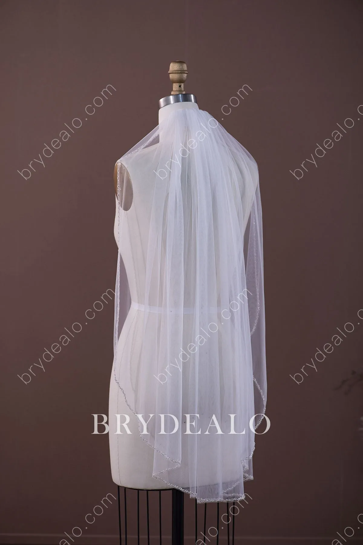 Charming Beaded Pearls Fingertip Bridal Veil