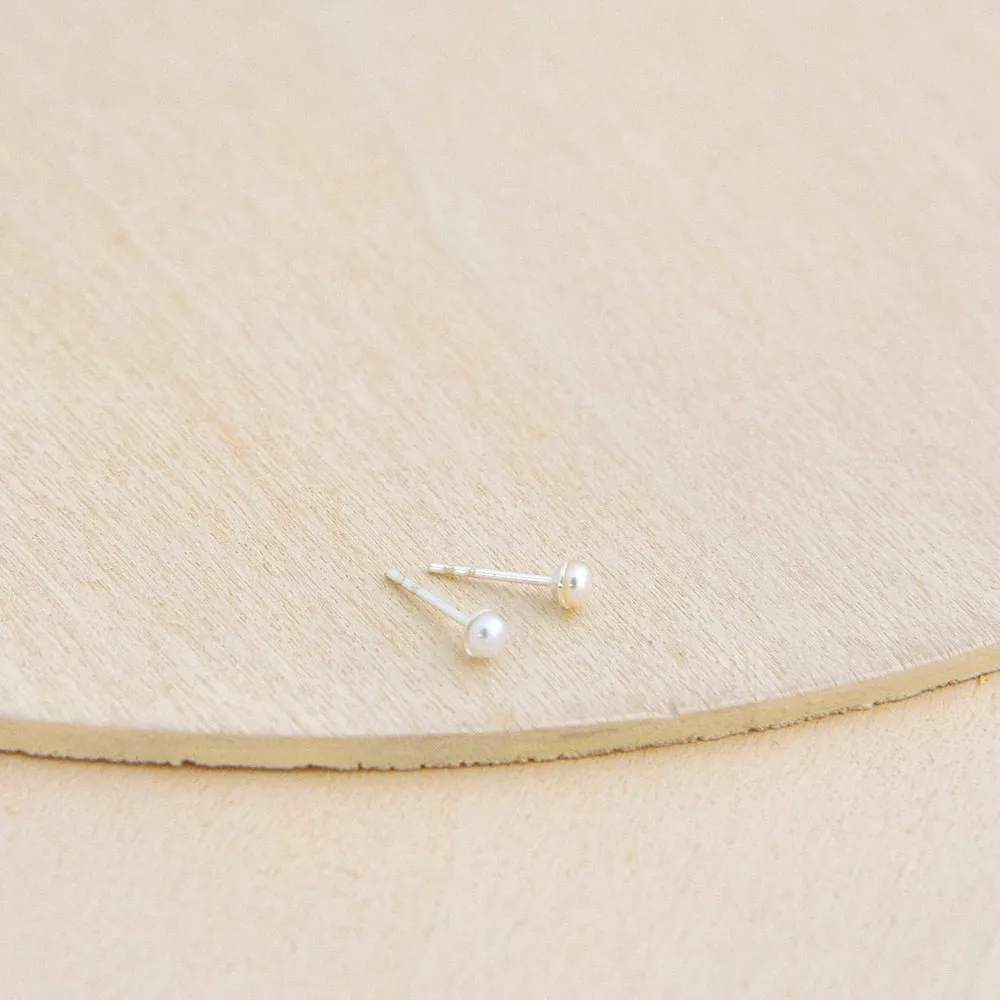 Classic Solitaire Freshwater Pearl Studs - 14k Gold