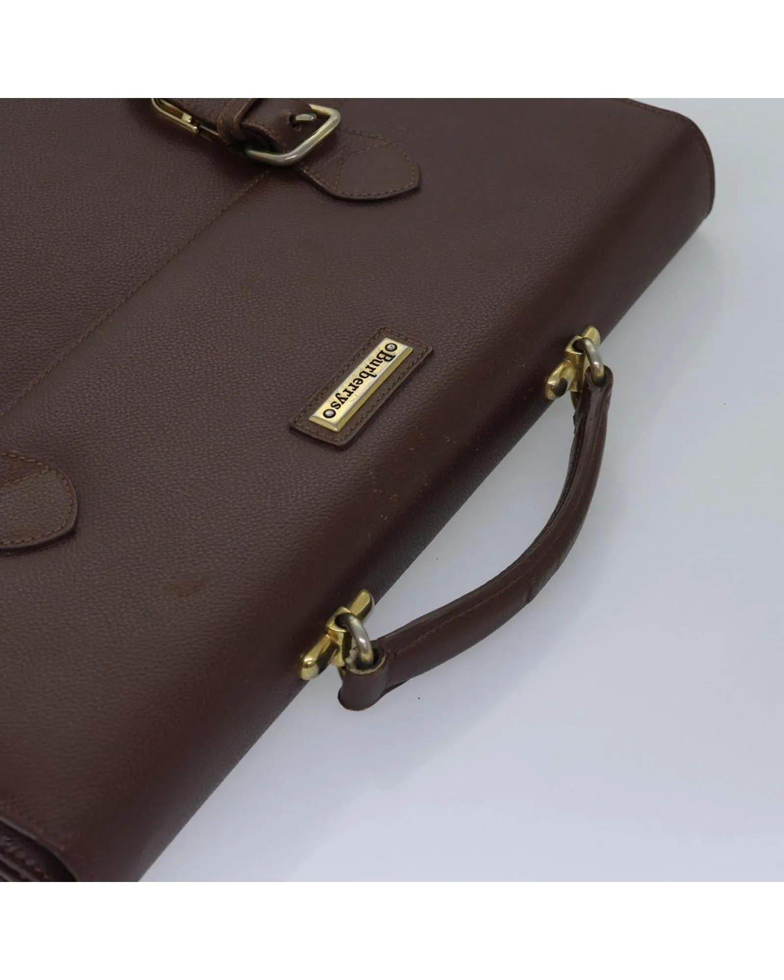 Elegant Leather Hand Bag with Distinctive Design