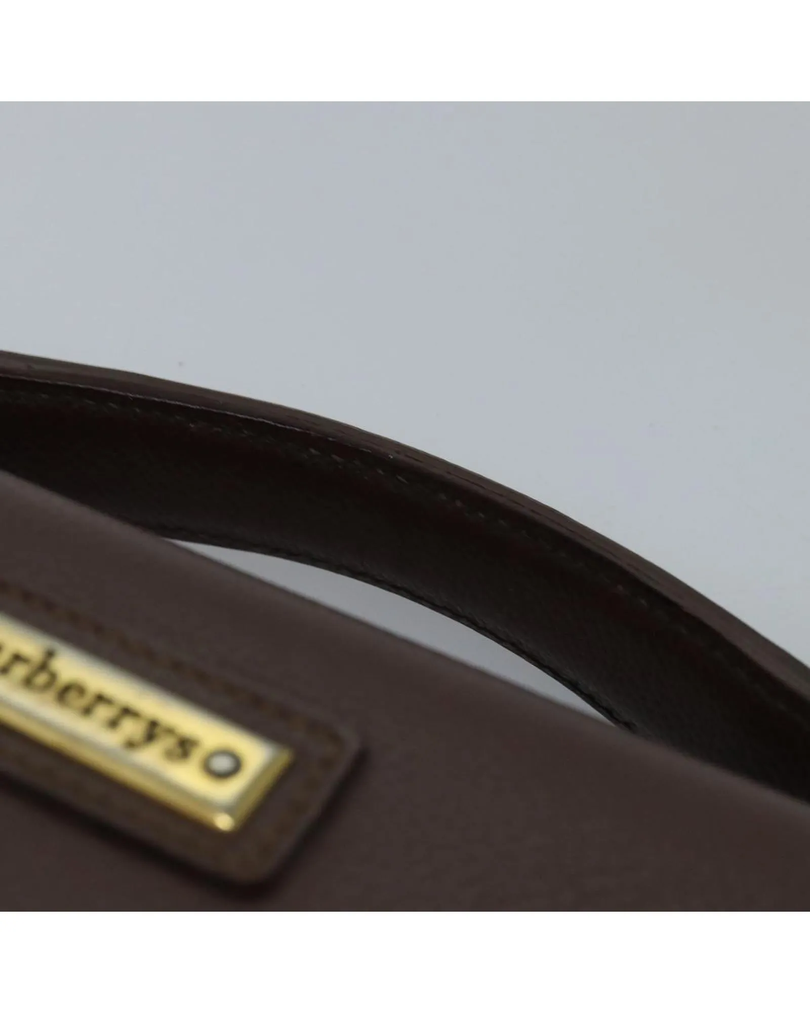 Elegant Leather Hand Bag with Distinctive Design