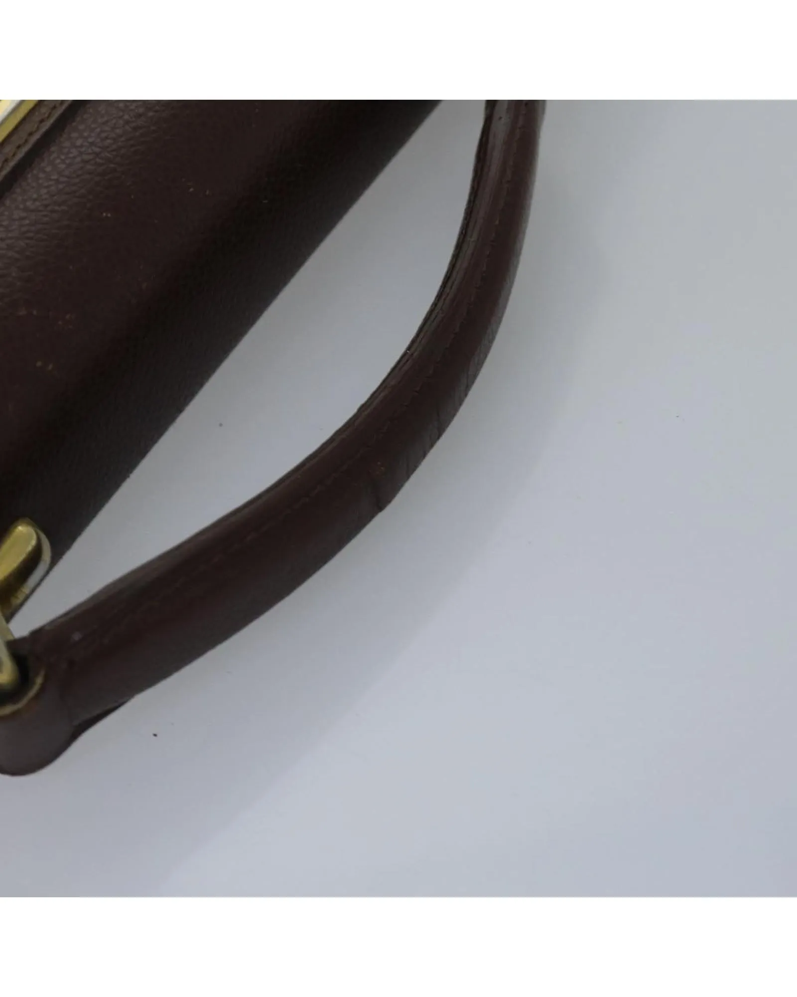 Elegant Leather Hand Bag with Distinctive Design
