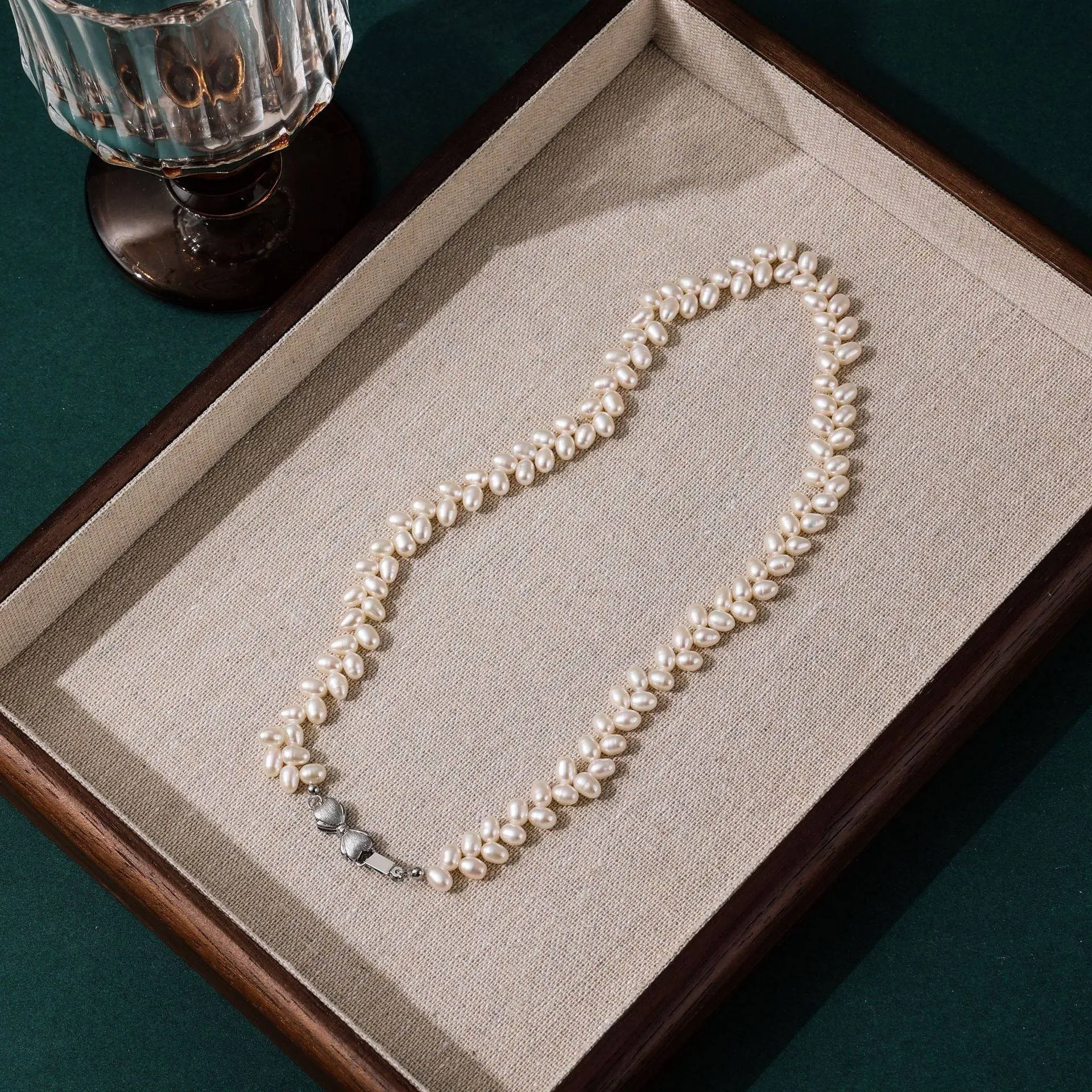 Leaf Pearl Necklace